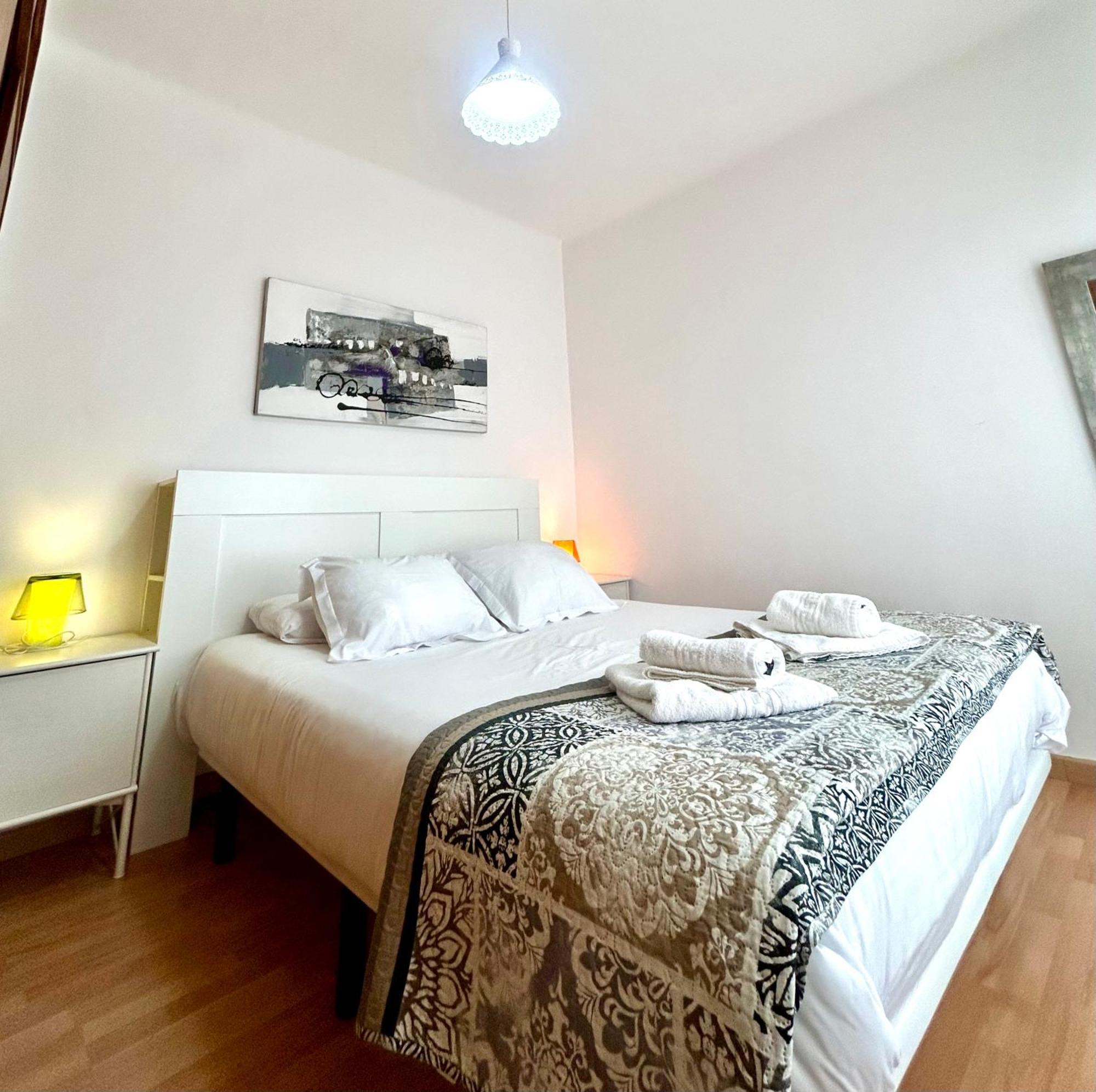 Apartment Carrer D'Olesa Barcelona Exterior foto